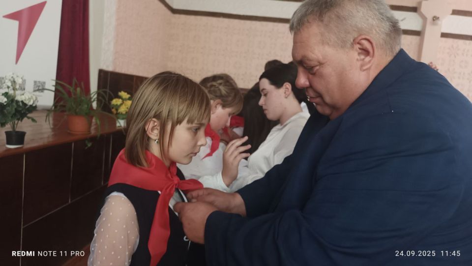 Сегодня, 24 сентября, состоялось торжественное мероприятие, посвященное принятию учащихся пятого класса в ряды юных пионеров Сегодня, 24 сентября, состоялось торжественное мероприятие, посвященное принятию учащихся пятого класса в ряды юных пионеров