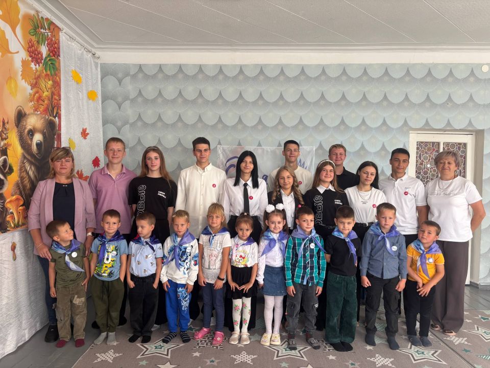 В Ровеньковском детском саду "Колокольчик" состоялось замечательное событие – торжественное посвящение детей в Орлята-дошколята В Ровеньковском детском саду "Колокольчик" состоялось замечательное событие – торжественное посвящение детей в Орлята-дошколята
