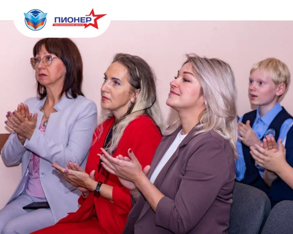 Сегодня прошло посвящение в «Пионеры» у школьников 5-9 классов Сегодня прошло посвящение в «Пионеры» у школьников 5-9 классов