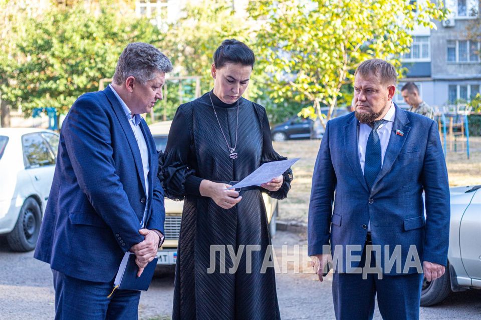 Яна Пащенко провела встречу с жителями поселка Юбилейное Яна Пащенко провела встречу с жителями поселка Юбилейное