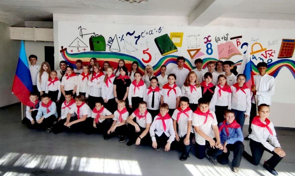Пионерское «Будь готов!» - «Всегда готов!» прозвучало в 26 общеобразовательных учреждениях Красного Луча Пионерское «Будь готов!» - «Всегда готов!» прозвучало в 26 общеобразовательных учреждениях Красного Луча