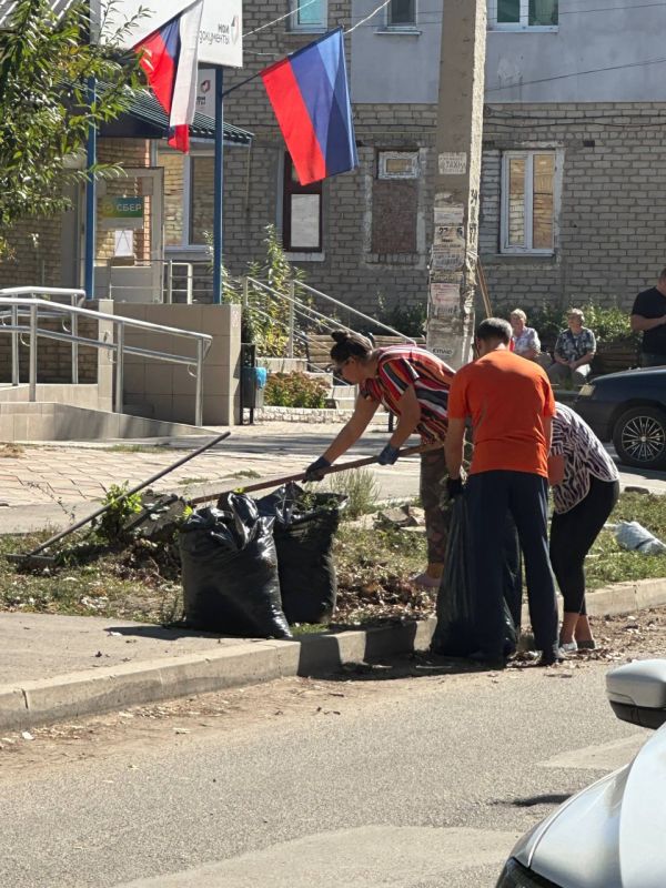 Евгений Бондарь: Экологический марафон в Лутугино: город готовится к празднику Евгений Бондарь: Экологический марафон в Лутугино: город готовится к празднику