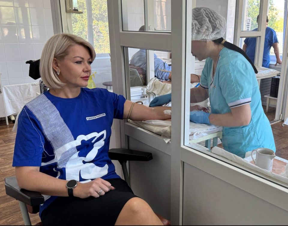 Мы сдаем кровь #ЗаНаших!. Ко дню воссоединения ДНР,ЛНР, Запорожской и Херсонской областей с Российской Федерацией партийцы проводят акцию «Zа наших» Мы сдаем кровь #ЗаНаших!. Ко дню воссоединения ДНР,ЛНР, Запорожской и Херсонской областей с Российской Федерацией партийцы проводят акцию «Zа наших»