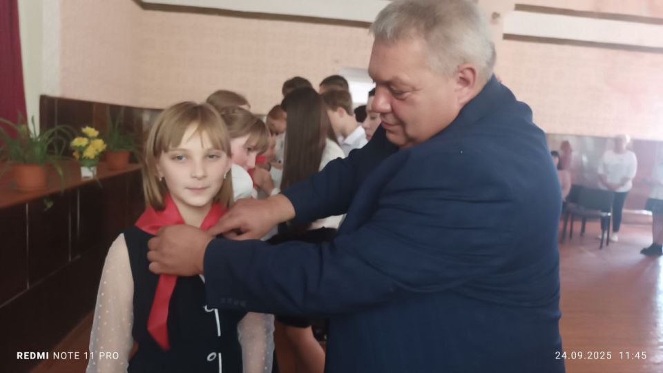 Сегодня, 24 сентября, состоялось торжественное мероприятие, посвященное принятию учащихся пятого класса в ряды юных пионеров Сегодня, 24 сентября, состоялось торжественное мероприятие, посвященное принятию учащихся пятого класса в ряды юных пионеров