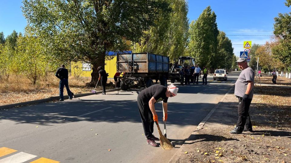 В рамках масштабной федеральной акции «Зеленая Россия» и в преддверии празднования Дня поселка Станица Луганская в пгт В рамках масштабной федеральной акции «Зеленая Россия» и в преддверии празднования Дня поселка Станица Луганская в пгт