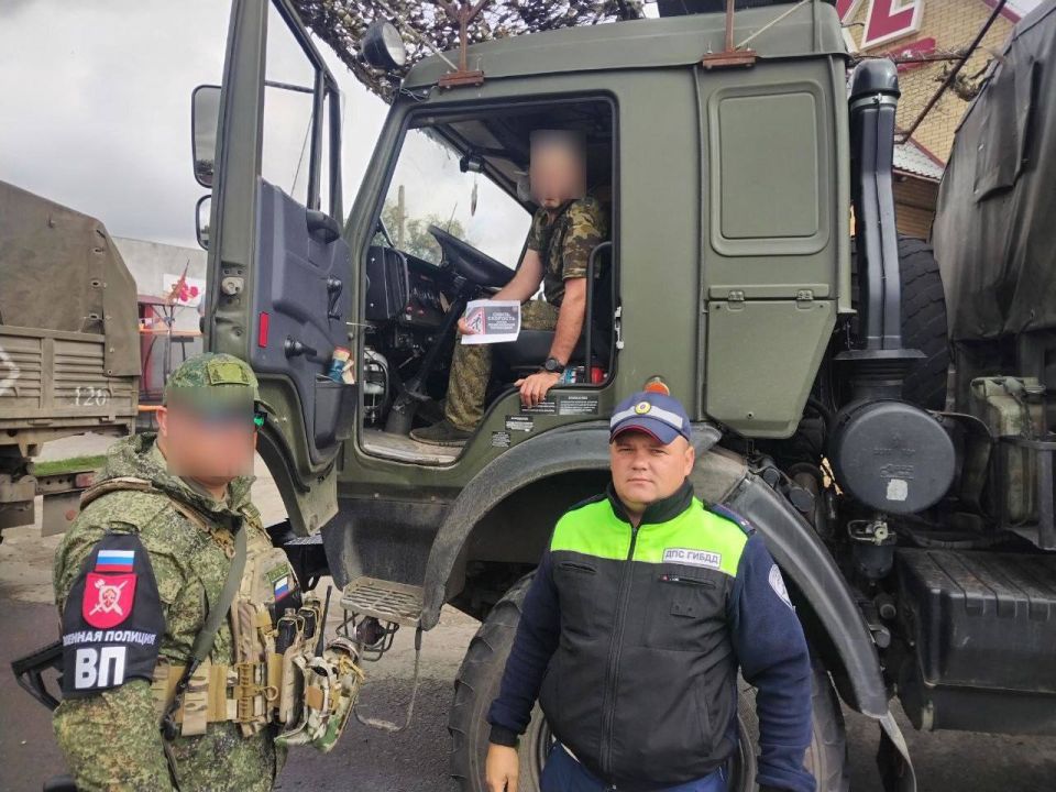 Госавтоинспекция совместно с военной автоинспекцией следят за безопасностью на дорогах Марковского муниципального округа