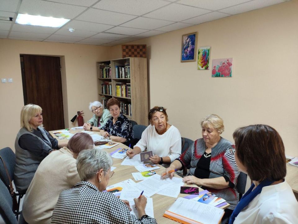 Центры общения старшего поколения ЛНР продолжают кампанию по повышению пенсионной грамотности Центры общения старшего поколения ЛНР продолжают кампанию по повышению пенсионной грамотности
