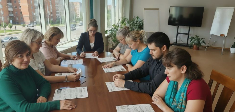 В ГУП ЛНР «Почта ЛНР» продолжается эстафета, направленная на обучение сотрудников почтового предприятия и их семей в рамках IV этапа Всероссийской образовательной эстафеты «Мои финансы» В ГУП ЛНР «Почта ЛНР» продолжается эстафета, направленная на обучение сотрудников почтового предприятия и их семей в рамках IV этапа Всероссийской образовательной эстафеты «Мои финансы»