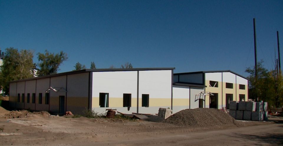 В Краснодоне продолжается строительство подстанции скорой медицинской помощи В Краснодоне продолжается строительство подстанции скорой медицинской помощи
