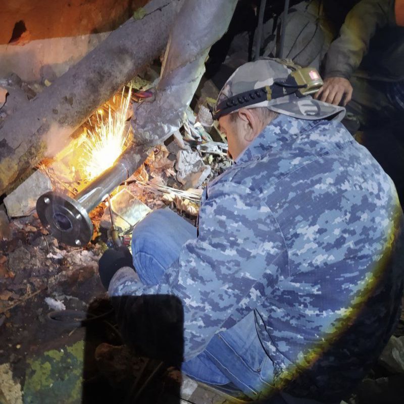 В рамках подготовки многоквартирных домов к отопительному сезону Луганский филиал управляющей компании проводит работы по замене задвижек и участков трубопровода В рамках подготовки многоквартирных домов к отопительному сезону Луганский филиал управляющей компании проводит работы по замене задвижек и участков трубопровода