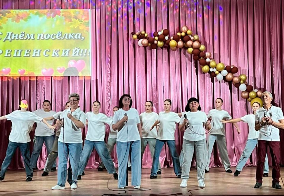 В ДК им. Горького прошел праздничный концерт «С любовью к родному краю», посвящённый Дню пгт Крепенский В ДК им. Горького прошел праздничный концерт «С любовью к родному краю», посвящённый Дню пгт Крепенский