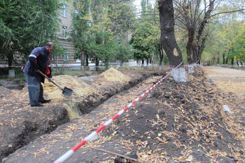 Сергей Козенко: В Молодогвардейске в рамках специального инфраструктурного проекта, реализуемого шефом-регионом — Тюменской областью, подрядная организация ООО «Артстрой» активно ведет работы по ремонту дороги на улице... Сергей Козенко: В Молодогвардейске в рамках специального инфраструктурного проекта, реализуемого шефом-регионом — Тюменской областью, подрядная организация ООО «Артстрой» активно ведет работы по ремонту дороги на улице...