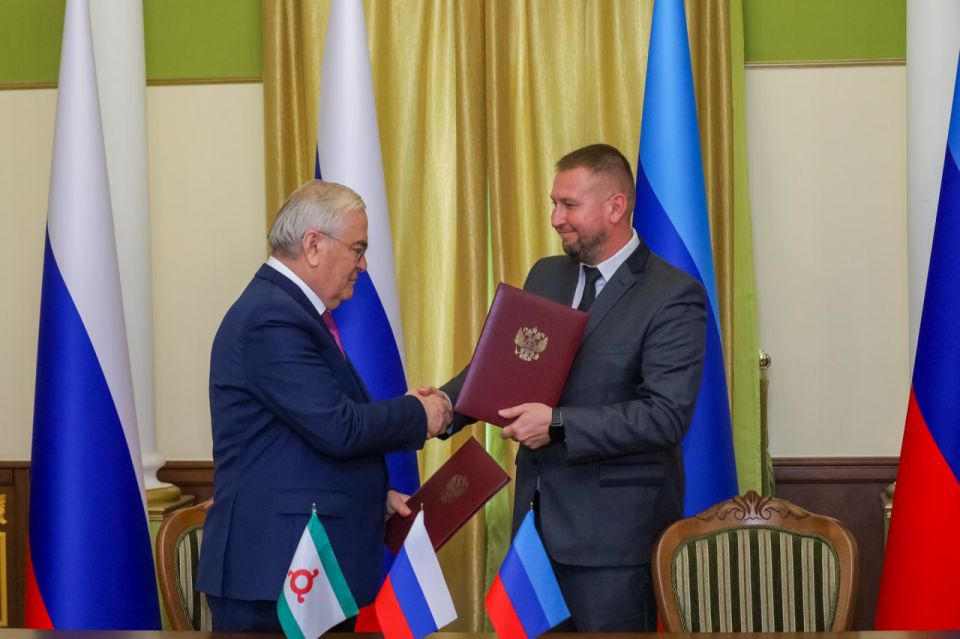 Денис Мирошниченко подписал Соглашение о сотрудничестве с Народным Собранием Республики Ингушетия Денис Мирошниченко подписал Соглашение о сотрудничестве с Народным Собранием Республики Ингушетия