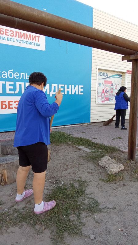 Ежегодно по инициативе Общероссийского экологического общественного движения «Зеленая Россия» проходит акция федерального масштаба – Всероссийский экологический субботник «Зеленая Россия» Ежегодно по инициативе Общероссийского экологического общественного движения «Зеленая Россия» проходит акция федерального масштаба – Всероссийский экологический субботник «Зеленая Россия»