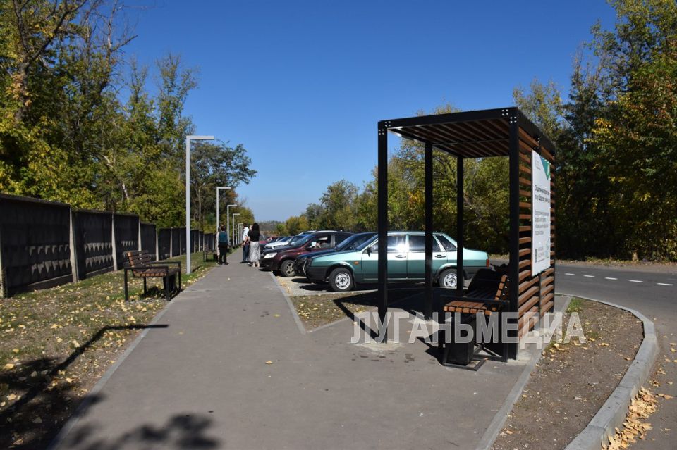 Завершены работы по благоустройству территории в районе Брянковской центральной городской многопрофильной больницы Завершены работы по благоустройству территории в районе Брянковской центральной городской многопрофильной больницы