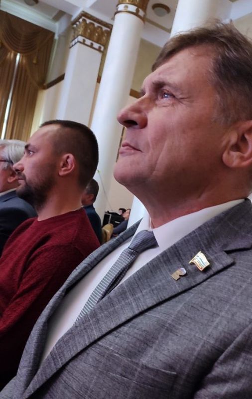 Роман Лысенко: Сегодня, 25 сентября, в преддверии Дня воссоединения Луганской Народной Республики с Россией, установленного Указом Главы Луганской Народной Республики, принял участие в форуме «Интеграция Луганской Народной... Роман Лысенко: Сегодня, 25 сентября, в преддверии Дня воссоединения Луганской Народной Республики с Россией, установленного Указом Главы Луганской Народной Республики, принял участие в форуме «Интеграция Луганской Народной...