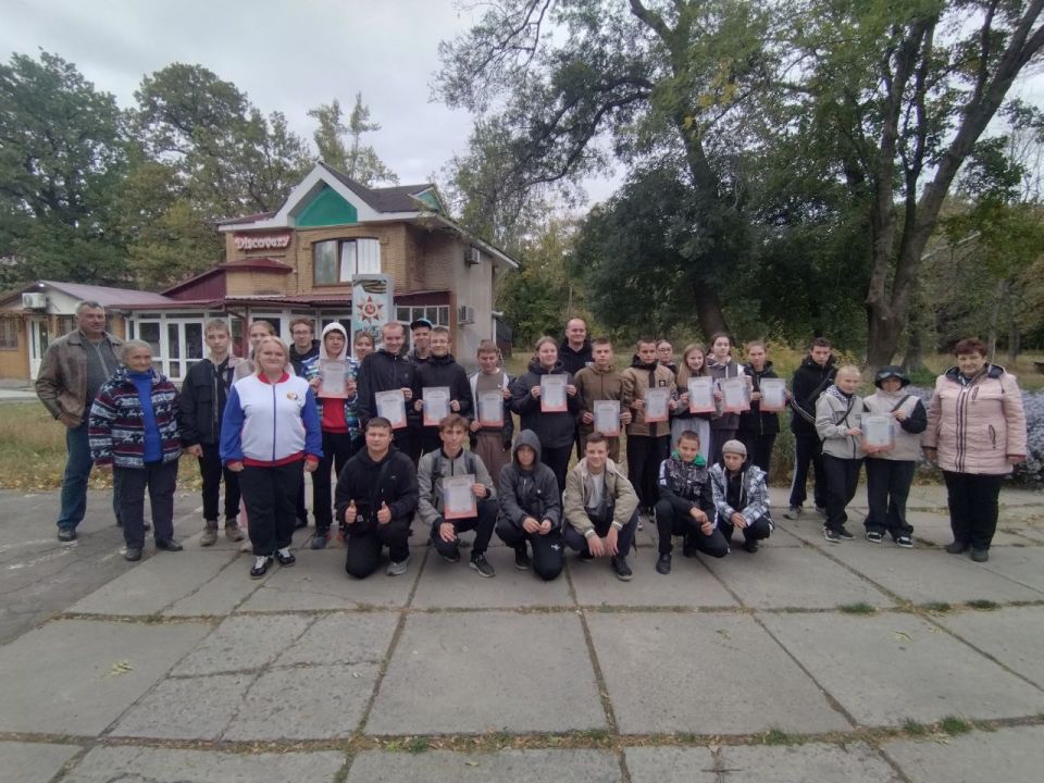 Сегодня в живописном Парке Героев города Ровеньки состоялись соревнования по спортивному ориентированию среди учащихся образовательных учреждений города под руководством Ровеньковского центра детского, юношеского туризма и... Сегодня в живописном Парке Героев города Ровеньки состоялись соревнования по спортивному ориентированию среди учащихся образовательных учреждений города под руководством Ровеньковского центра детского, юношеского туризма и...