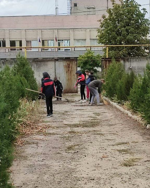 В рамках акции «Зелёная Россия» в селе Передельское сотрудники отдела жизнеобеспечения, школы, дома культуры,социальной службы, библиотеки ,а также ребята из Движения Первых объединились, чтобы навести чистоту и порядок В рамках акции «Зелёная Россия» в селе Передельское сотрудники отдела жизнеобеспечения, школы, дома культуры,социальной службы, библиотеки ,а также ребята из Движения Первых объединились, чтобы навести чистоту и порядок