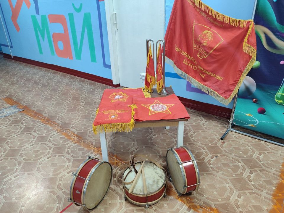 В ГБОУ ЛНР "Зелековский УВК" прошло торжественное посвящение в пионеры обучающихся 5-9 классов В ГБОУ ЛНР "Зелековский УВК" прошло торжественное посвящение в пионеры обучающихся 5-9 классов