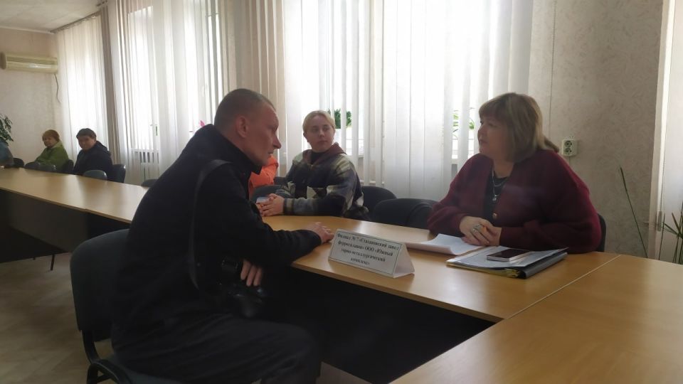 В Стаханове прошла мини-ярмарка вакансий В Стаханове прошла мини-ярмарка вакансий