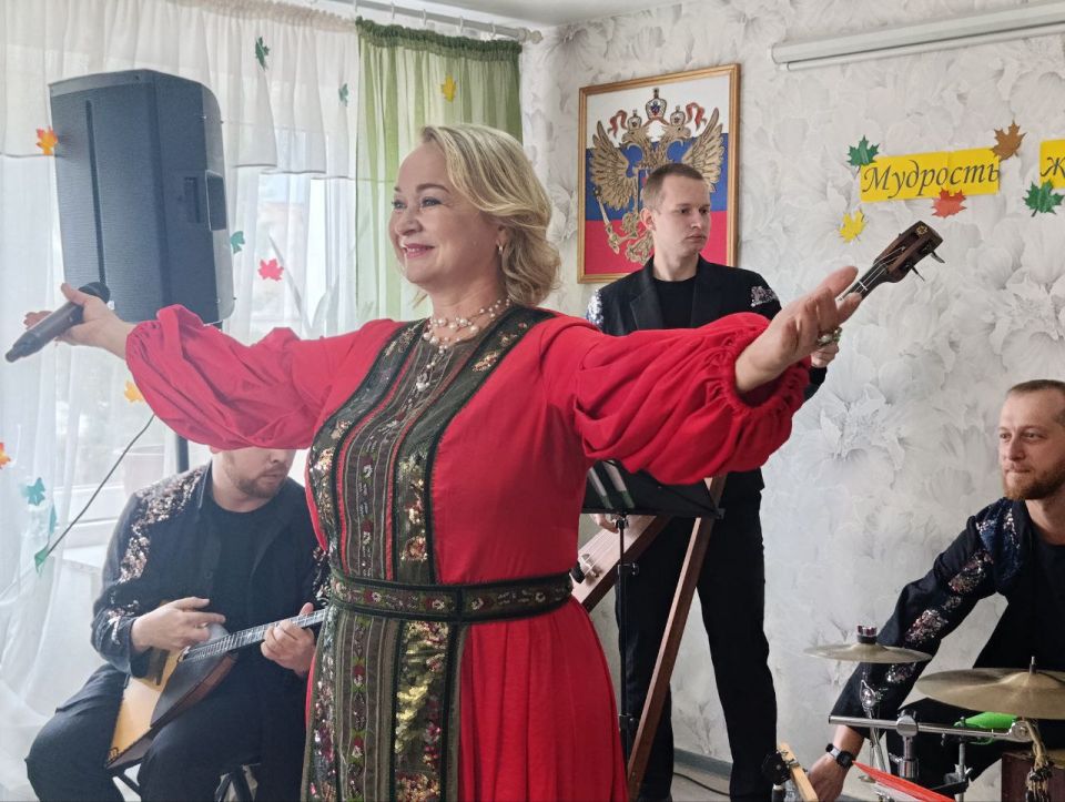 Сибирский квартет покорил Кировск самобытной музыкой Сибирский квартет покорил Кировск самобытной музыкой