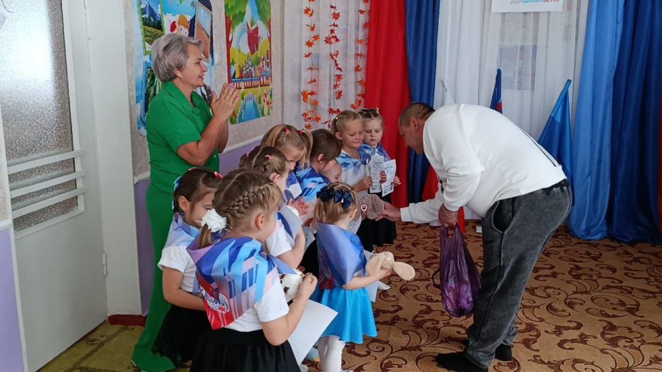 В детском саду "Солнышко" прошло торжественное мероприятие - посвящение в "Орлята - дошколята" воспитанников старшей и младшей группы В детском саду "Солнышко" прошло торжественное мероприятие - посвящение в "Орлята - дошколята" воспитанников старшей и младшей группы