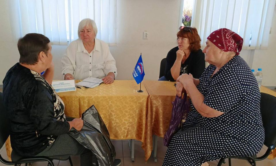 Светлана Гизай: Провела выездной прием граждан в селе Сабовка Славяносербского округа