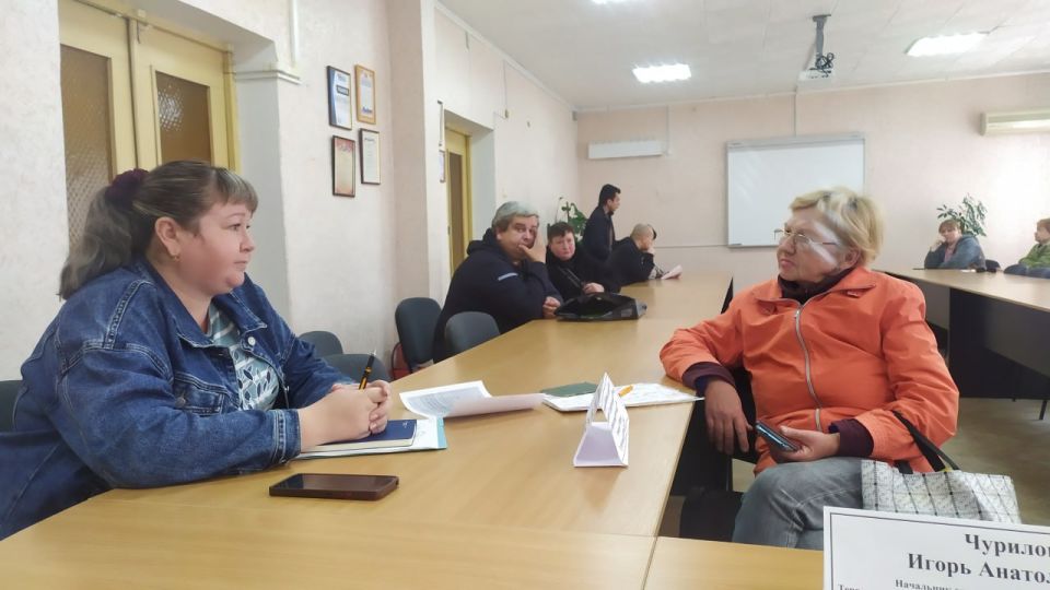 В Стаханове прошла мини-ярмарка вакансий В Стаханове прошла мини-ярмарка вакансий