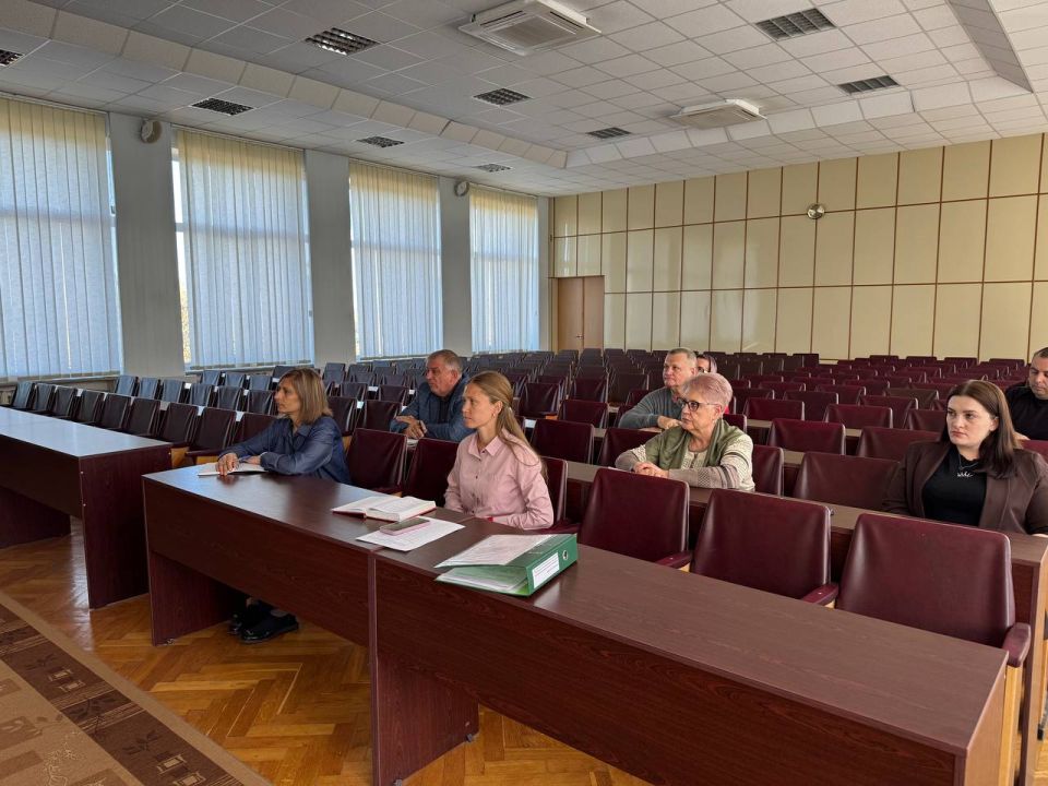 25 сентября в зале заседаний Администрации Славяносербского муниципального округа состоялось очередное заседание Координационного совета по национальным вопросам при Администрации муниципального округа муниципальное... 25 сентября в зале заседаний Администрации Славяносербского муниципального округа состоялось очередное заседание Координационного совета по национальным вопросам при Администрации муниципального округа муниципальное...
