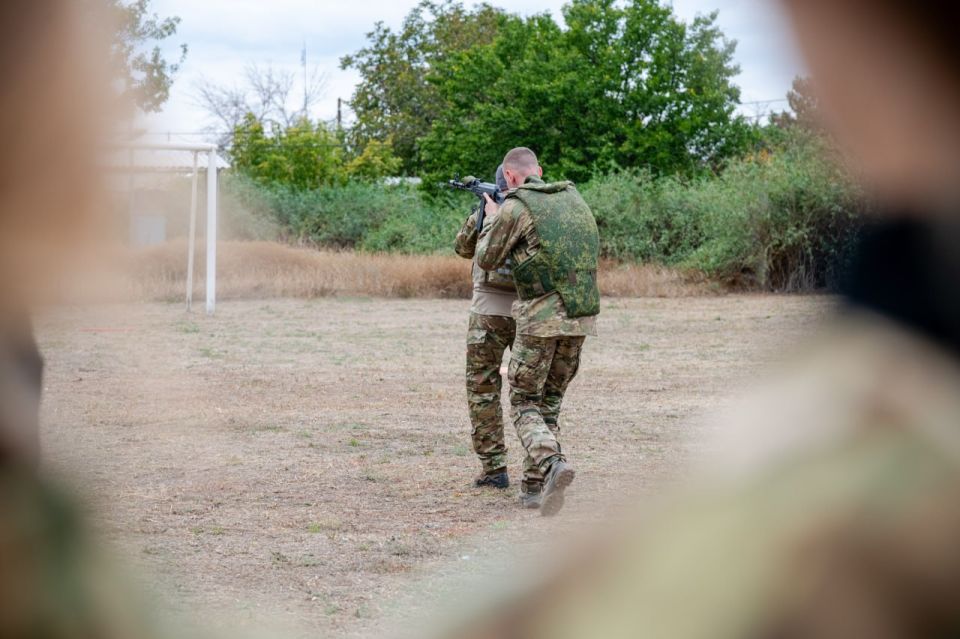 Военно-патриотическая игра «Zарница» прошла в Станично-Луганском муниципальном округе Военно-патриотическая игра «Zарница» прошла в Станично-Луганском муниципальном округе
