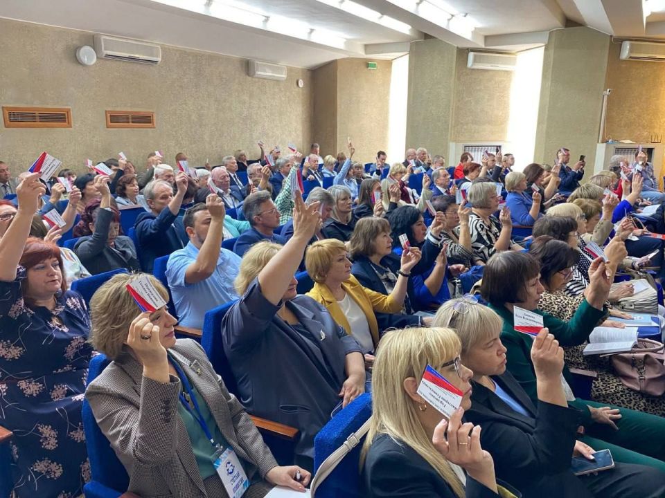Игорь Рябушкин: От всего профсоюзного движения Луганской Народной Республики и от себя лично поздравляю Александра Лозыченко с избранием на пост председателя Федерации профсоюзов Ростовской области! Игорь Рябушкин: От всего профсоюзного движения Луганской Народной Республики и от себя лично поздравляю Александра Лозыченко с избранием на пост председателя Федерации профсоюзов Ростовской области!