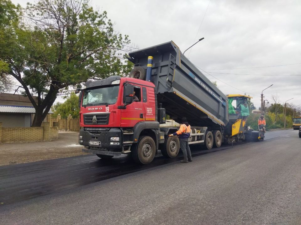 В городском округе город Ровеньки идет масштабное восстановление автодорог местного значения за счёт средств регионального бюджета В городском округе город Ровеньки идет масштабное восстановление автодорог местного значения за счёт средств регионального бюджета