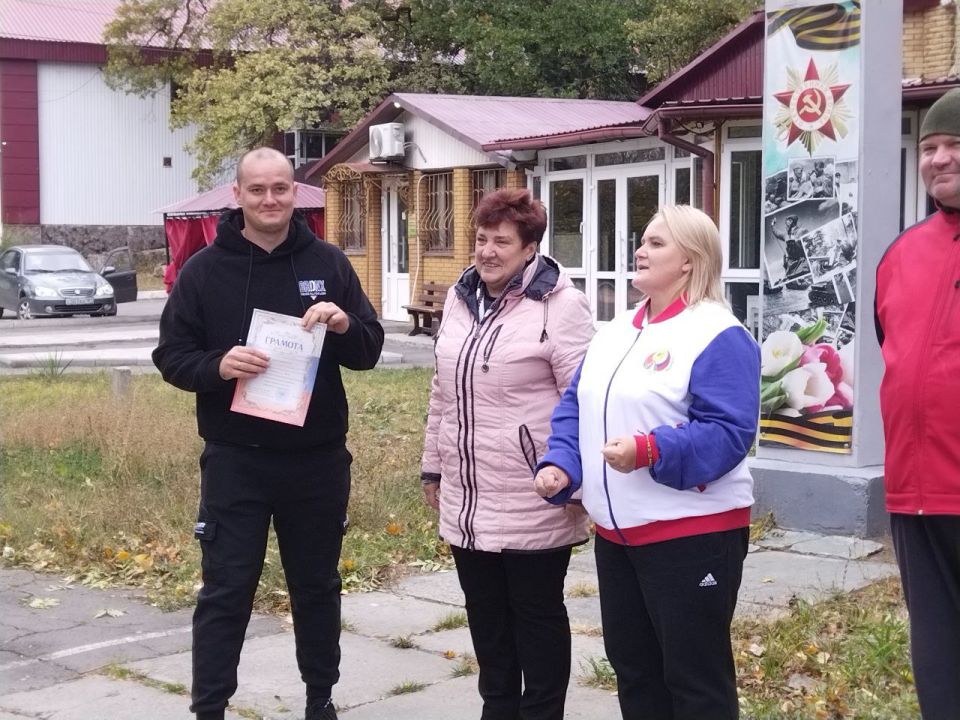 Сегодня в живописном Парке Героев города Ровеньки состоялись соревнования по спортивному ориентированию среди учащихся образовательных учреждений города под руководством Ровеньковского центра детского, юношеского туризма и... Сегодня в живописном Парке Героев города Ровеньки состоялись соревнования по спортивному ориентированию среди учащихся образовательных учреждений города под руководством Ровеньковского центра детского, юношеского туризма и...