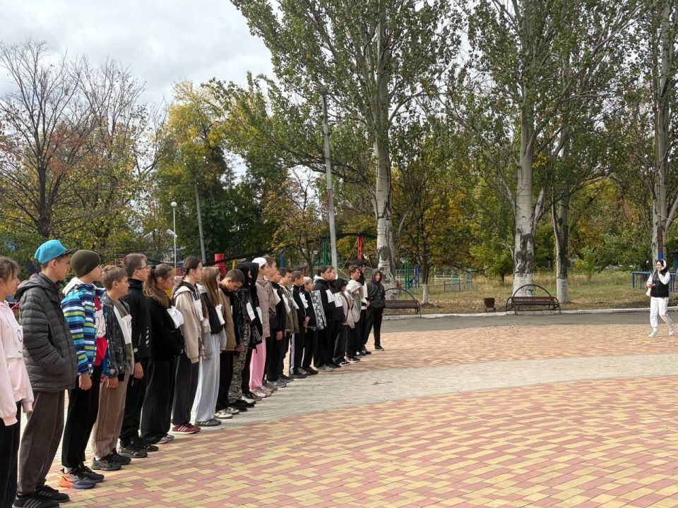 Сегодня в живописном Парке Героев города Ровеньки состоялись соревнования по спортивному ориентированию среди учащихся образовательных учреждений города под руководством Ровеньковского центра детского, юношеского туризма и... Сегодня в живописном Парке Героев города Ровеньки состоялись соревнования по спортивному ориентированию среди учащихся образовательных учреждений города под руководством Ровеньковского центра детского, юношеского туризма и...