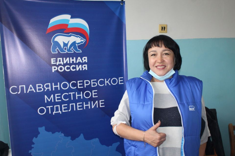 В рамках акции «Zа наших» и проекта «Здоровое будущее» партии «Единая Россия» на базе Славяносербской центральной районной больницы состоялся День донора, приуроченный 3-й годовщине воссоединения Луганской Народной... В рамках акции «Zа наших» и проекта «Здоровое будущее» партии «Единая Россия» на базе Славяносербской центральной районной больницы состоялся День донора, приуроченный 3-й годовщине воссоединения Луганской Народной...