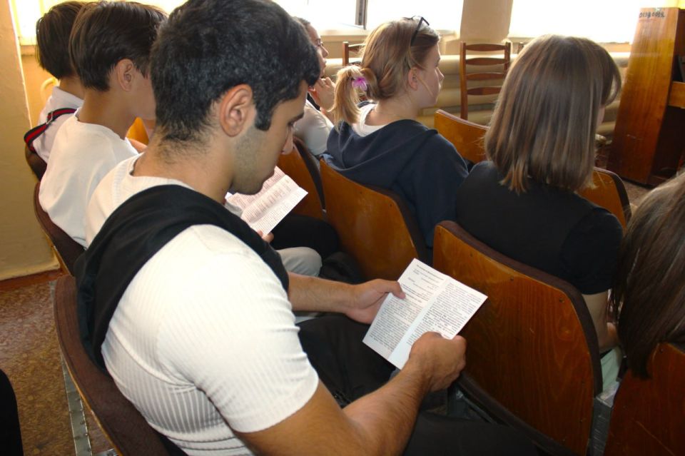 Транспортные полицейские Запорожья провели агитационную лекцию для учащихся 10-11 классов Транспортные полицейские Запорожья провели агитационную лекцию для учащихся 10-11 классов