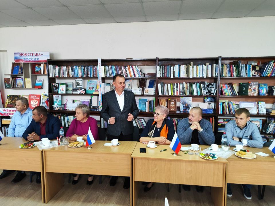 Сегодня, 26 сентября, в МБУ "Славяносербская центральная библиотека" состоялась литературно-музыкальная гостиная «Алтайский край - душа России» Сегодня, 26 сентября, в МБУ "Славяносербская центральная библиотека" состоялась литературно-музыкальная гостиная «Алтайский край - душа России»