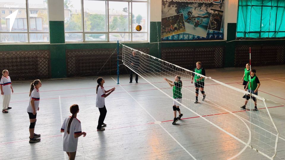 В Ровеньках состоялся муниципальный этап Цикла спортивных мероприятий «Будь Первым» по волейболу в младшей возрастной категории В Ровеньках состоялся муниципальный этап Цикла спортивных мероприятий «Будь Первым» по волейболу в младшей возрастной категории