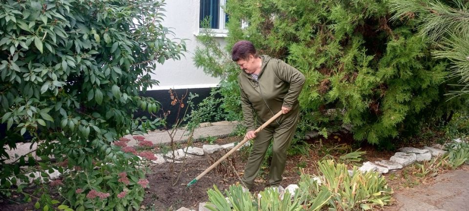 В поселках Центральный и Софиевка 25-26 сентября прошли субботники В поселках Центральный и Софиевка 25-26 сентября прошли субботники