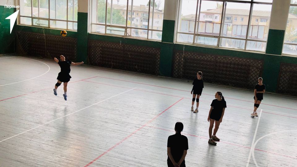 В Ровеньках состоялся муниципальный этап Цикла спортивных мероприятий «Будь Первым» по волейболу в младшей возрастной категории В Ровеньках состоялся муниципальный этап Цикла спортивных мероприятий «Будь Первым» по волейболу в младшей возрастной категории