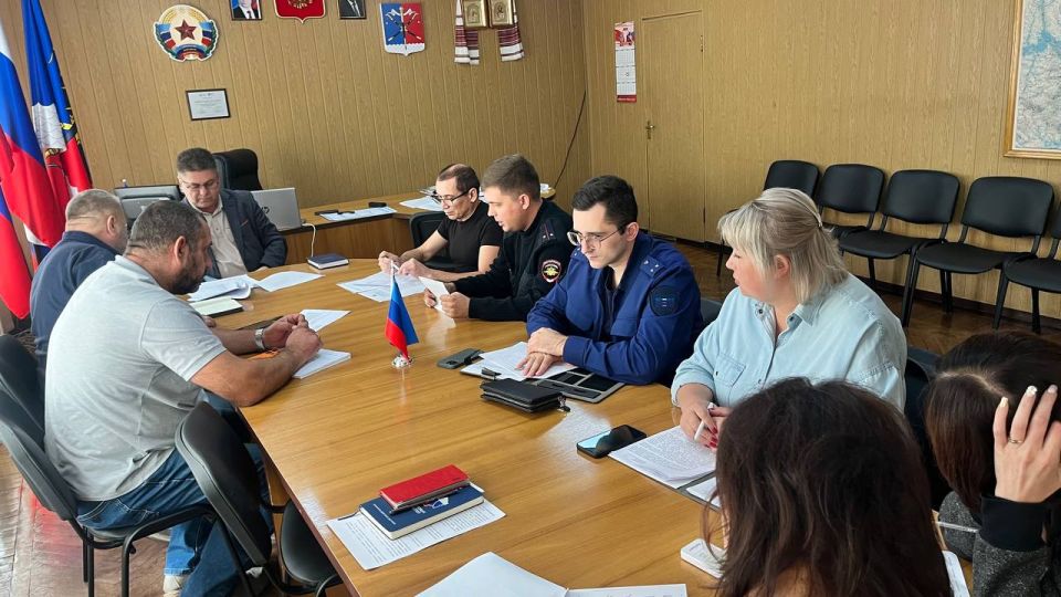 Альберт Зинченко: Сегодня состоялось очередное заседание межведомственной антинаркотической комиссии муниципального образования, Станично-Луганского муниципального округа Альберт Зинченко: Сегодня состоялось очередное заседание межведомственной антинаркотической комиссии муниципального образования, Станично-Луганского муниципального округа