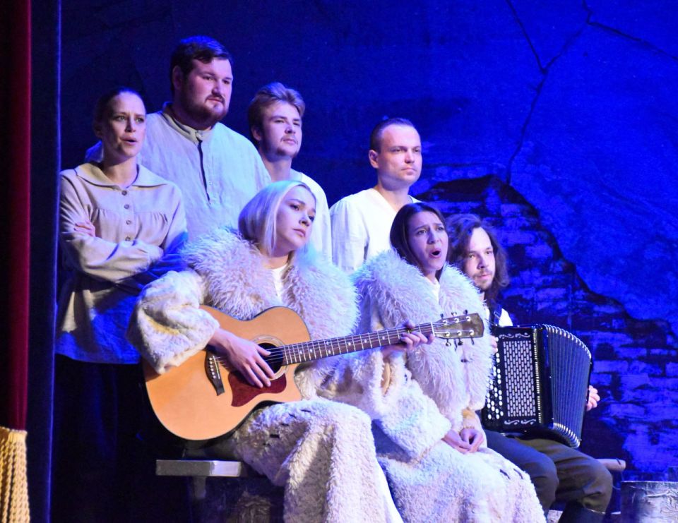 Владимирский театр драмы снова в ЛНР Владимирский театр драмы снова в ЛНР