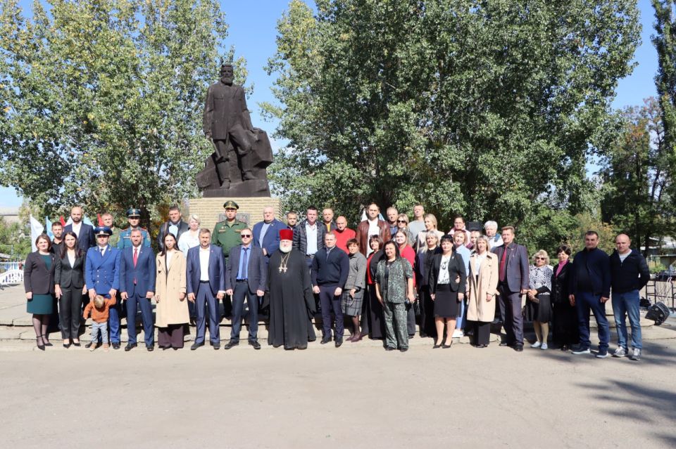 В Лутугино состоялось торжественное мероприятие, посвященное празднованию Дня города В Лутугино состоялось торжественное мероприятие, посвященное празднованию Дня города