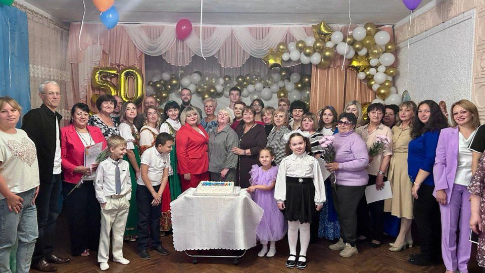 ГБДОУ ЛНР «Краснолучский ясли-сад компенсирующего типа № 45 «Колокольчик» отпраздновал 50-летний юбилей ГБДОУ ЛНР «Краснолучский ясли-сад компенсирующего типа № 45 «Колокольчик» отпраздновал 50-летний юбилей