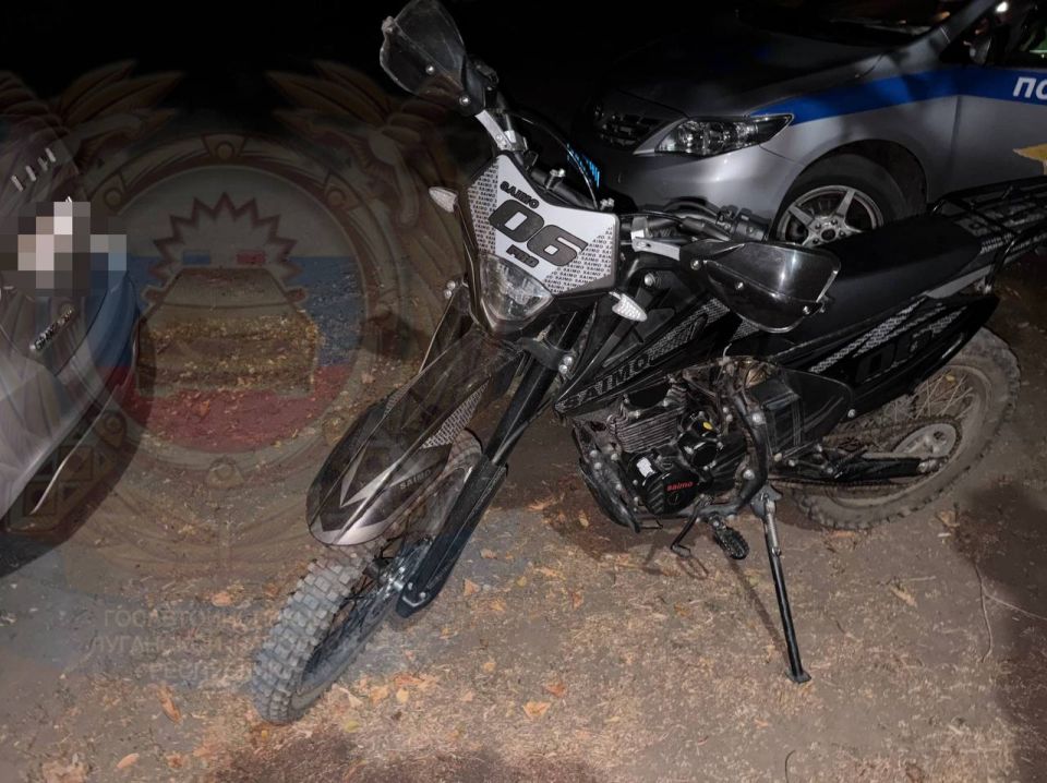 В Антрацитовском округе сотрудники полиции проводят проверку по факту ДТП, в котором пострадал несовершеннолетний водитель В Антрацитовском округе сотрудники полиции проводят проверку по факту ДТП, в котором пострадал несовершеннолетний водитель