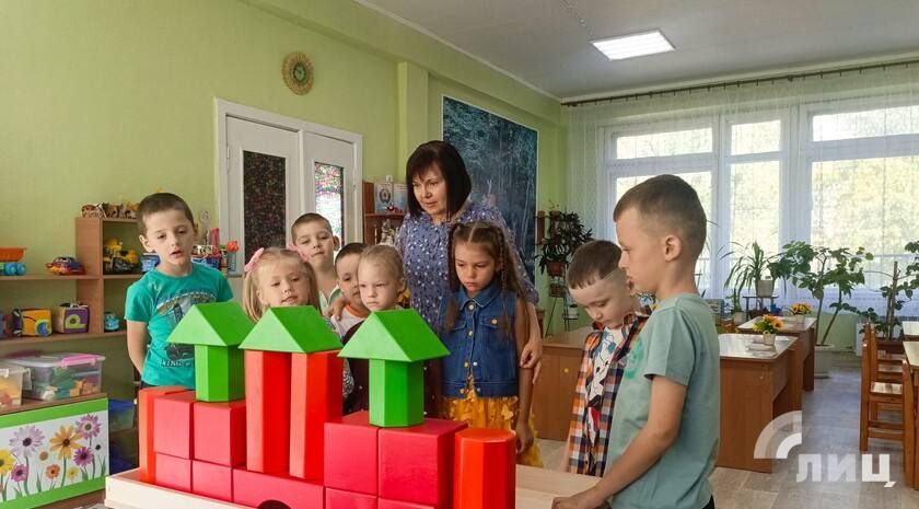 Воспитатель Галина Лещинская: «Каждый день, проведенный с детьми, — это маленькое чудо» Воспитатель Галина Лещинская: «Каждый день, проведенный с детьми, — это маленькое чудо»