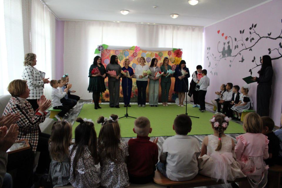 Сегодня в «Троицком учебновоспитательном комплексе» прошло праздничное мероприятие, посвящённое Дню воспитателя и дошкольного работника Сегодня в «Троицком учебновоспитательном комплексе» прошло праздничное мероприятие, посвящённое Дню воспитателя и дошкольного работника