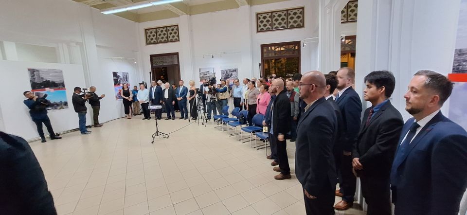 24 сентября в Национальном дворце культуры Никарагуа при непосредственном участии Посольства России в Манагуа открылись выставки «Мариуполь 2022-2025» и «Новые регионы России» 24 сентября в Национальном дворце культуры Никарагуа при непосредственном участии Посольства России в Манагуа открылись выставки «Мариуполь 2022-2025» и «Новые регионы России»
