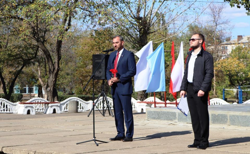 В Лутугино состоялось торжественное мероприятие, посвященное празднованию Дня города В Лутугино состоялось торжественное мероприятие, посвященное празднованию Дня города