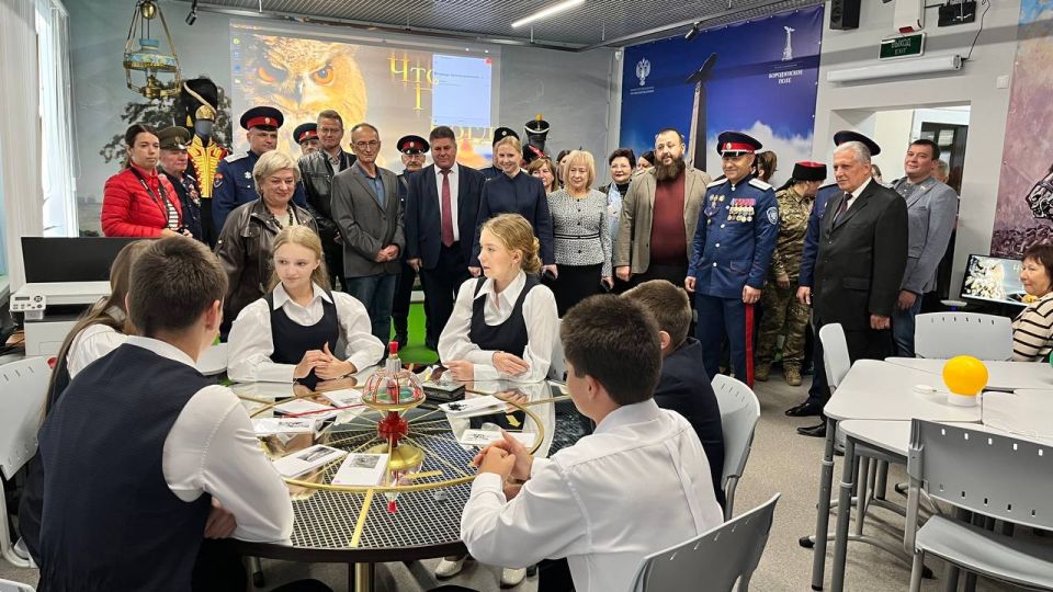 Альберт Зинченко: Празднования Дня поселка Станица Луганская продолжаются с размахом и включают в себя разнообразные культурные, исторические и развлекательные мероприятия, а так же возражения фестиваля казачьей культуры Альберт Зинченко: Празднования Дня поселка Станица Луганская продолжаются с размахом и включают в себя разнообразные культурные, исторические и развлекательные мероприятия, а так же возражения фестиваля казачьей культуры